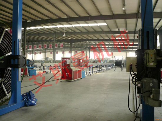 PE硅芯管生產(chǎn)線(xiàn)