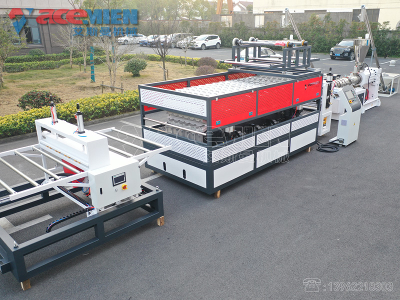 PVC四層覆膜樹(shù)脂瓦設備 塑料屋面仿古瓦機器