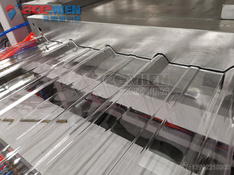 山東地區970mmPC聚碳酸酯塑料透明瓦生產(chǎn)線(xiàn) PET透明彩鋼瓦設備